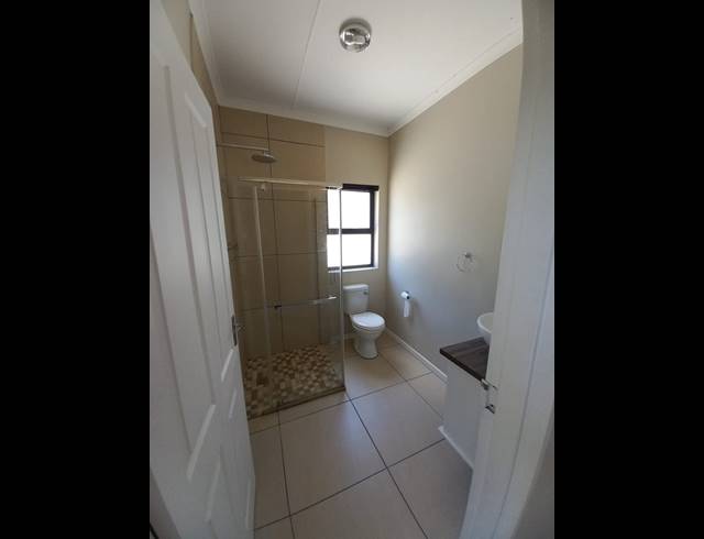 2 bed property to rent in REUNION PARK